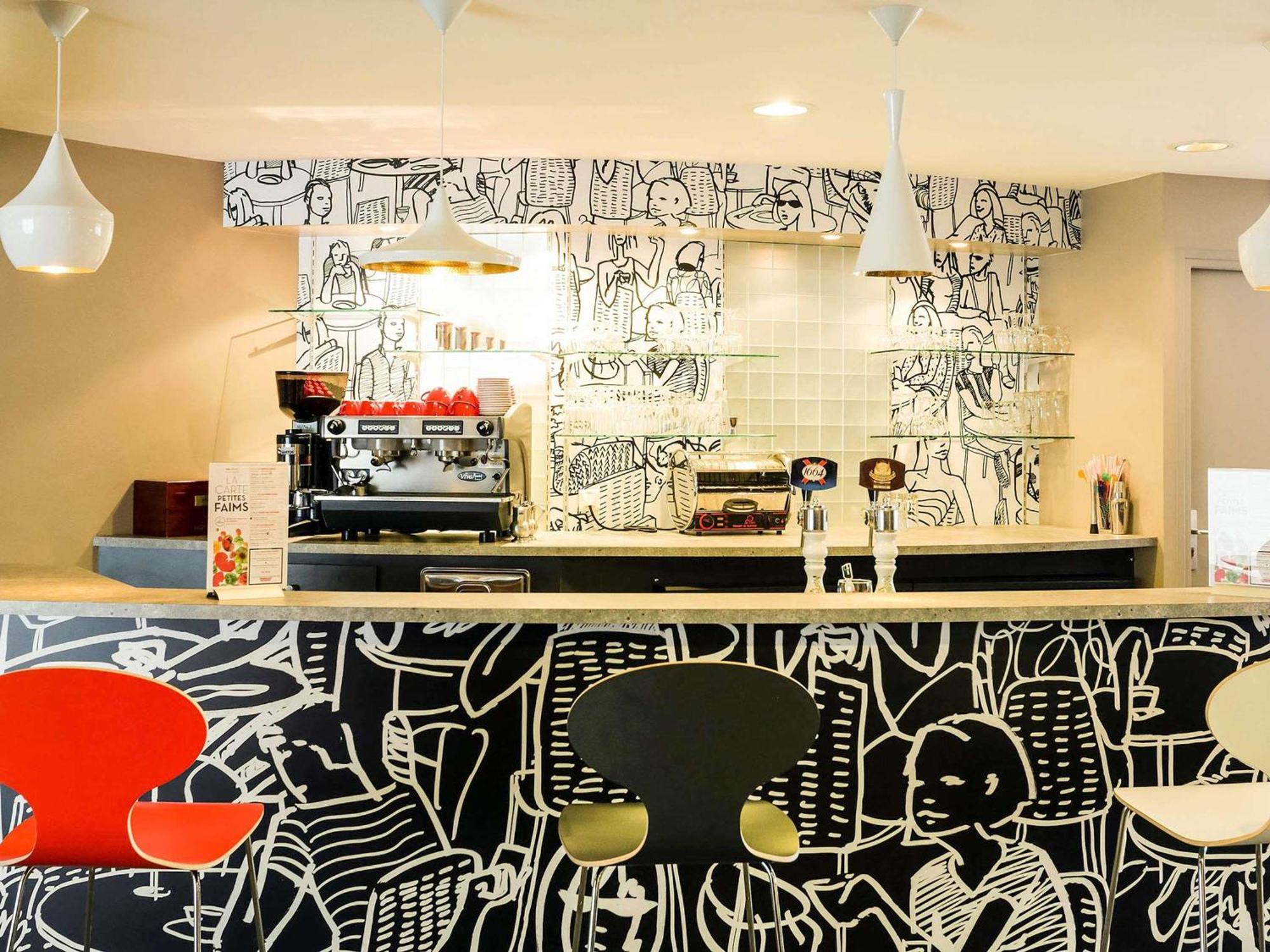 Ibis Laval Le Relais D'Armor Hotell Changé Exteriör bild