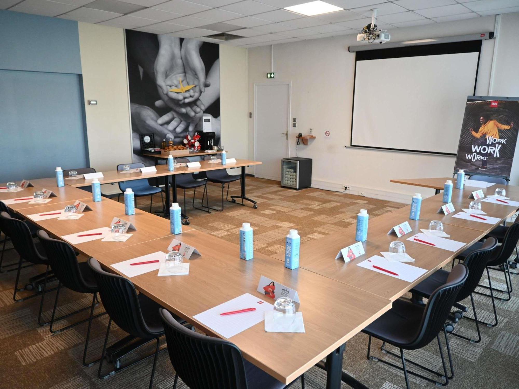 Ibis Laval Le Relais D'Armor Hotell Changé Exteriör bild