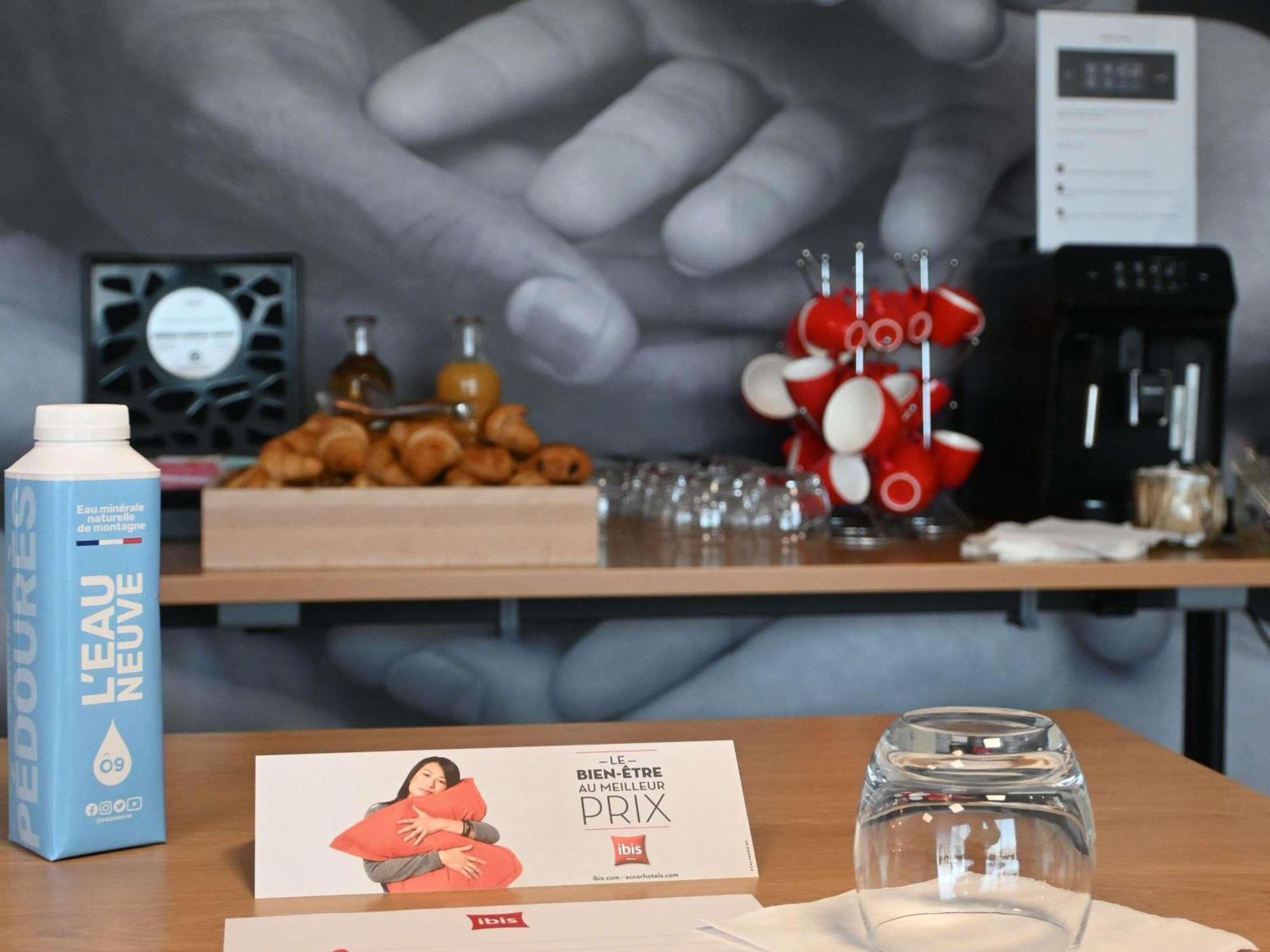 Ibis Laval Le Relais D'Armor Hotell Changé Exteriör bild
