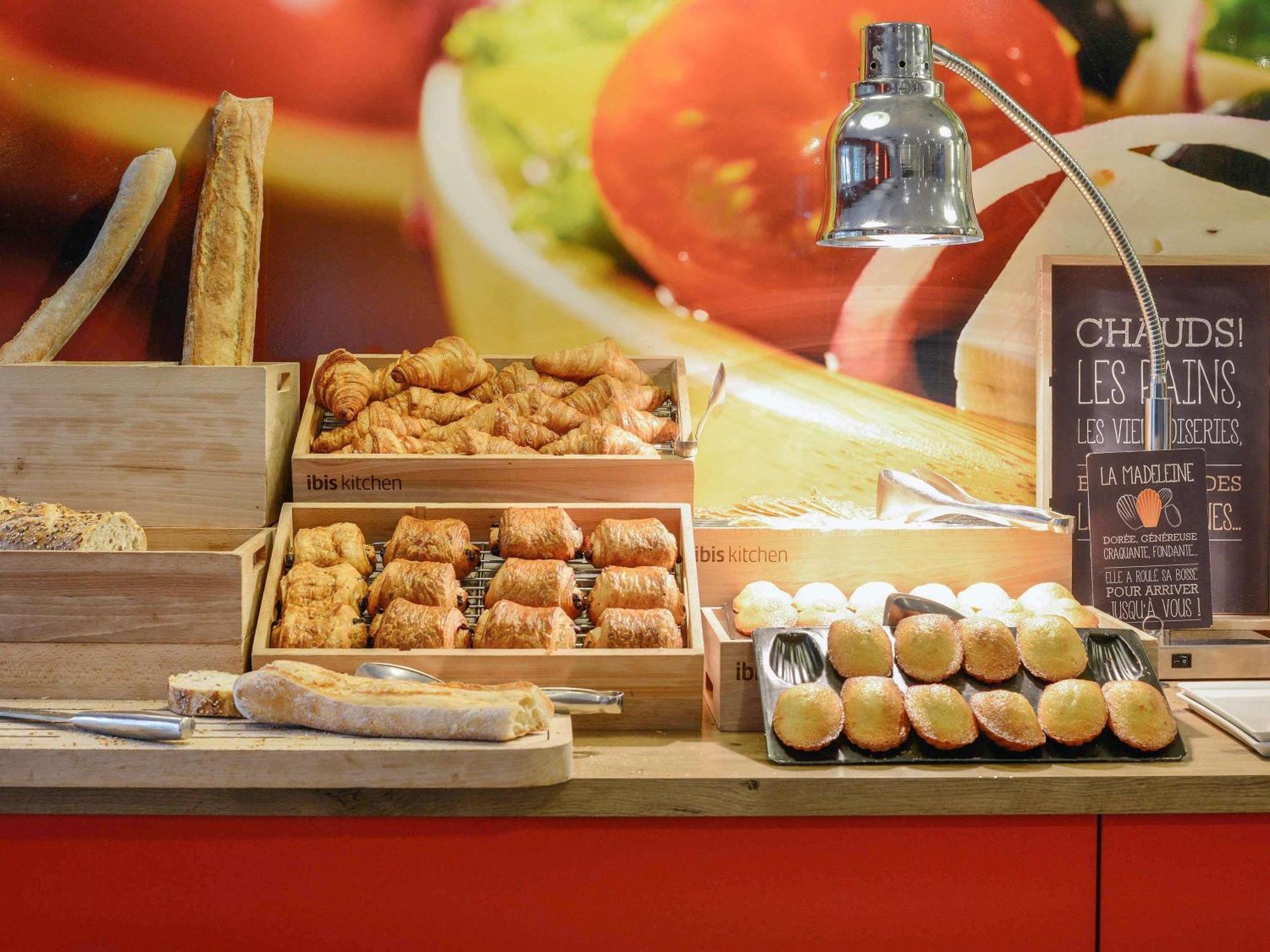 Ibis Laval Le Relais D'Armor Hotell Changé Exteriör bild